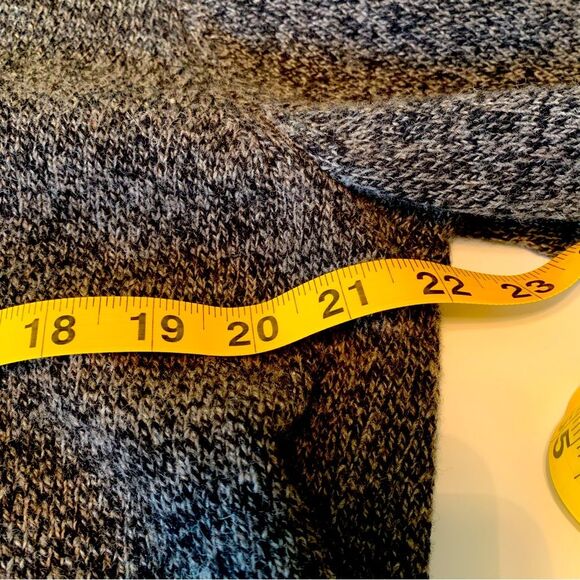 J. CREW SWEATER MEN LARGE GRAY 100% LAMBS WOOL MARBLED KNIT SHAWL COLLAR. - Picture 8 of 10